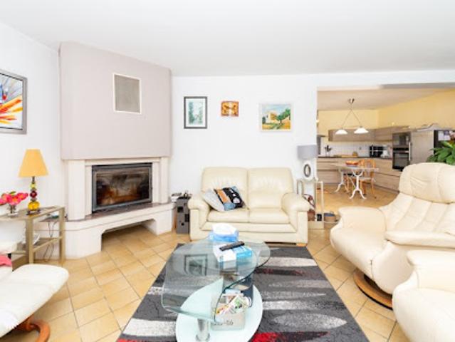 Vente Maison 7 pièces 171 m2 Montendre