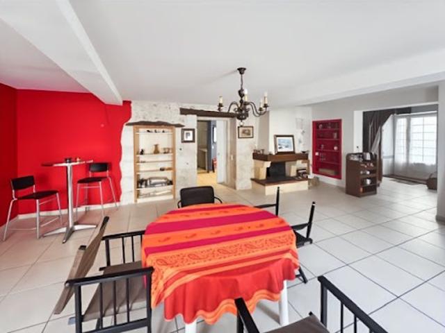 Vente Maison 7 pièces 171 m2 Neuvic