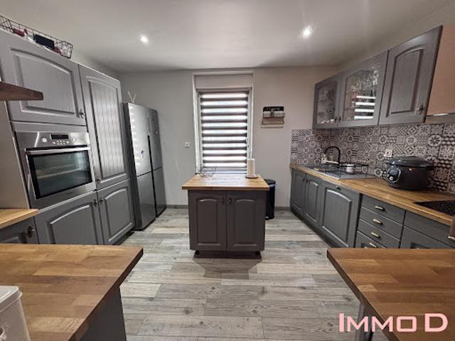 Vente Maison 7 pièces 171 m2 Dogneville