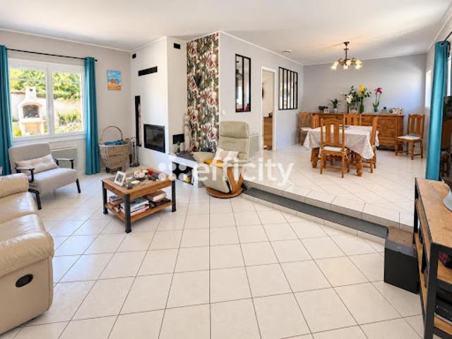 Vente Maison 7 pièces 171 m2 Lagorce
