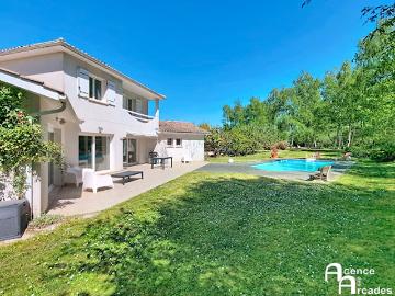 Vente Maison 7 pièces 172 m2 Salleboeuf