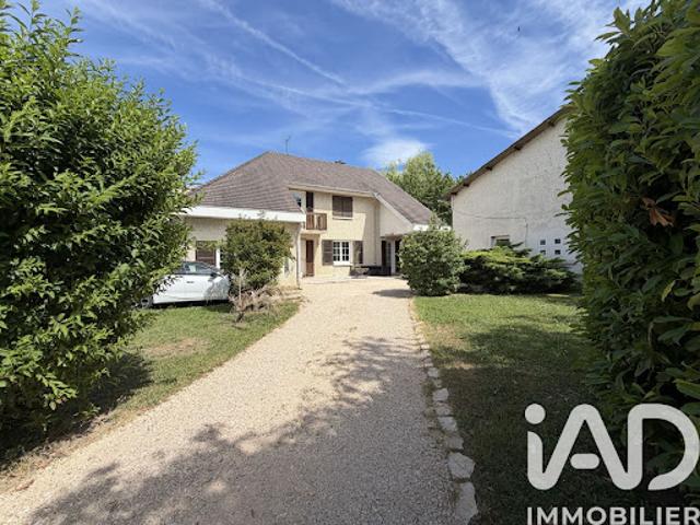 Vente Maison 7 pièces 172 m2 Saint Germain du Plain