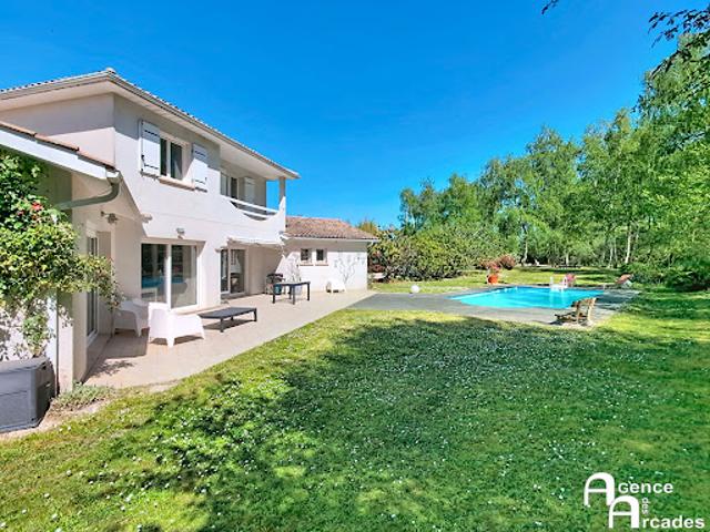 Vente Maison 7 pièces 172 m2 Salleboeuf