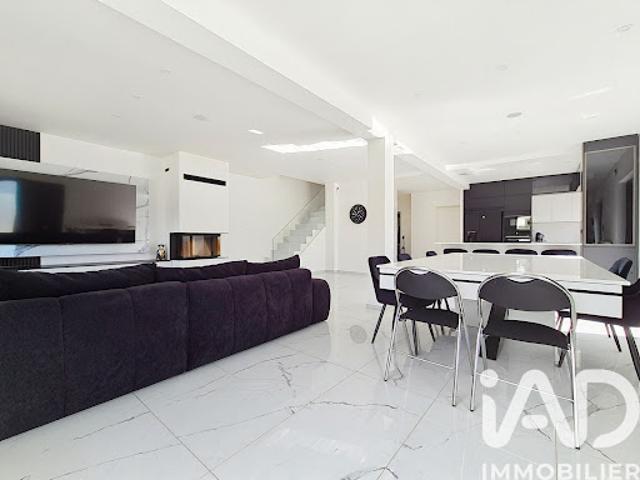 Vente Maison 7 pièces 172 m2 Vigneux sur Seine