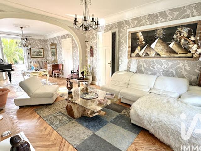 Vente Maison 7 pièces 173 m2 Roquefort