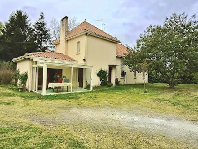 Vente Maison 7 pièces 173.23 m2 Cars