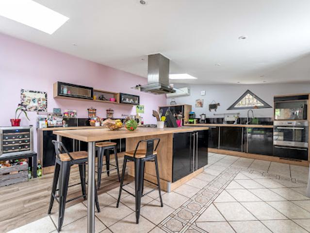 Vente Maison 7 pièces 173.2 m2 Montceau