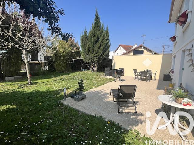 Vente Maison 7 pièces 184 m2 Ris Orangis