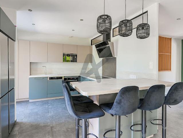 Vente Maison 7 pièces 184 m2 Saint Cyr au Mont d'Or