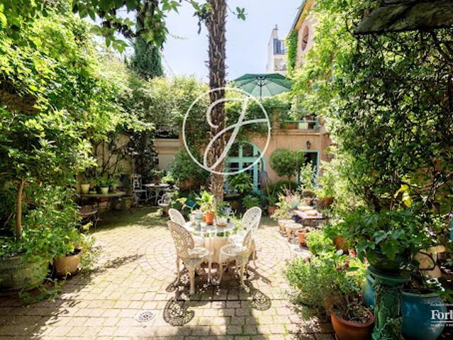 Vente Maison 7 pièces 184.22 m2 Paris 18ème