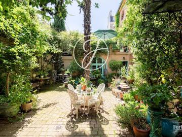 Vente Maison 7 pièces 184.22 m2 Paris 18ème