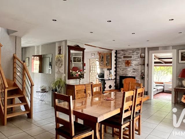 Vente Maison 7 pièces 185 m2 Marolles en Brie