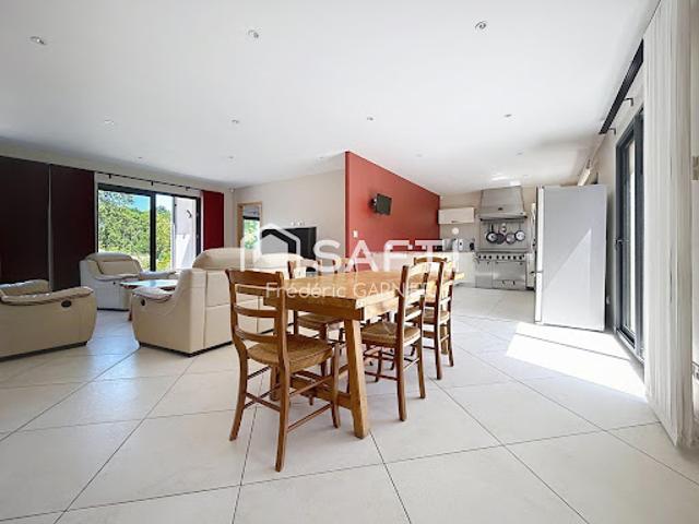 Vente Maison 7 pièces 185 m2 Férolles Attilly