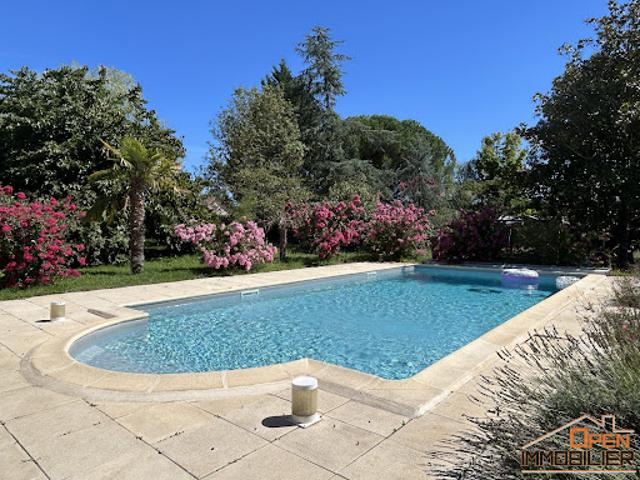 Vente Maison 7 pièces 185 m2 Gourdon