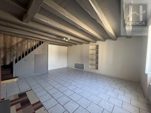 Vente Maison 7 pièces 185 m2 Hiersac