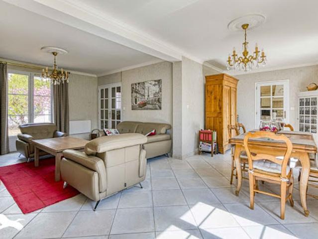 Vente Maison 7 pièces 185 m2 Presles