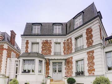 Vente Maison 7 pièces 185 m2 Sevres