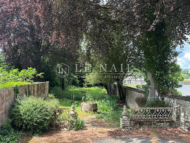 Vente Maison 7 pièces 186 m2 Fontenay le Comte