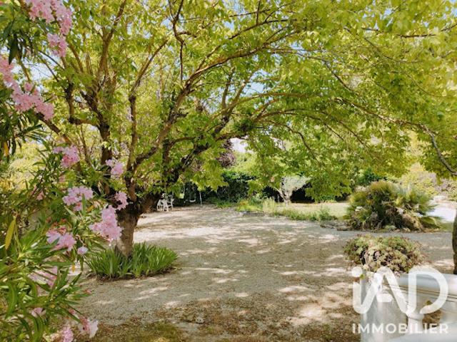 Vente Maison 7 pièces 186 m2 La Tour d'Aigues