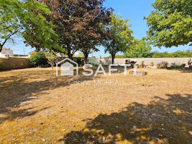 Vente Maison 7 pièces 186 m2 Saint Même les Carrières