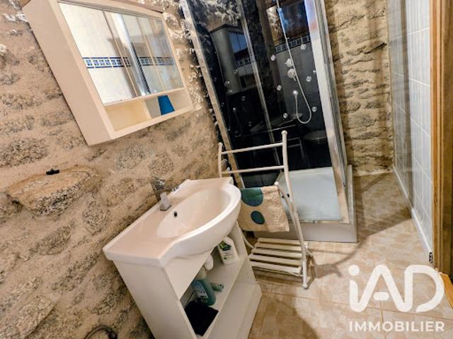 Vente Maison 7 pièces 186 m2 Saint Pierre Chérignat