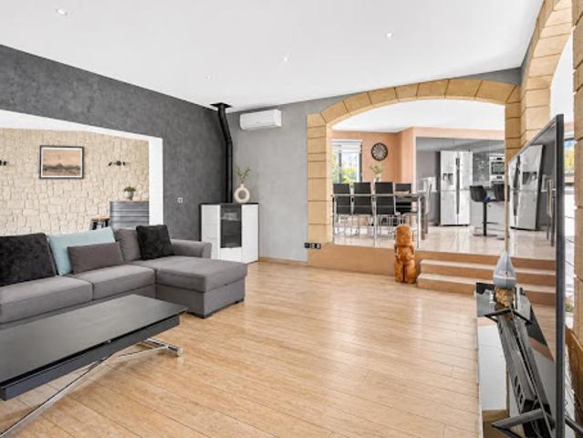 Vente Maison 7 pièces 186.98 m2 Saint Victoret