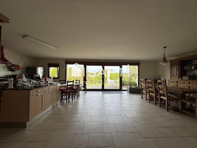 Vente Maison 7 pièces 187 m2 Avoise
