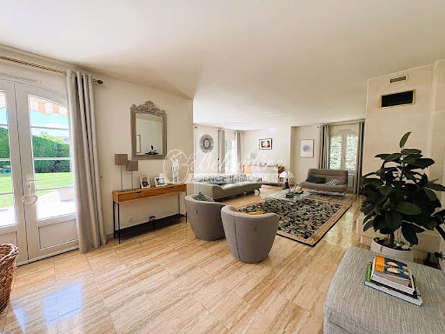 Vente Maison 7 pièces 187 m2 Béthemont la Forêt