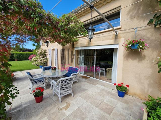 Vente Maison 7 pièces 187 m2 Lagnes