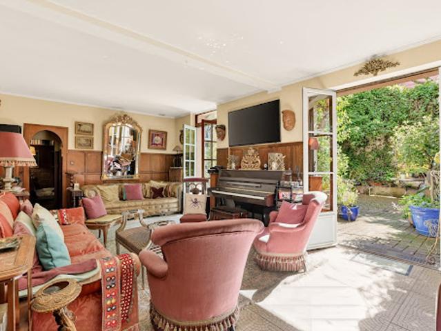 Vente Maison 7 pièces 189 m2 Paris 18ème