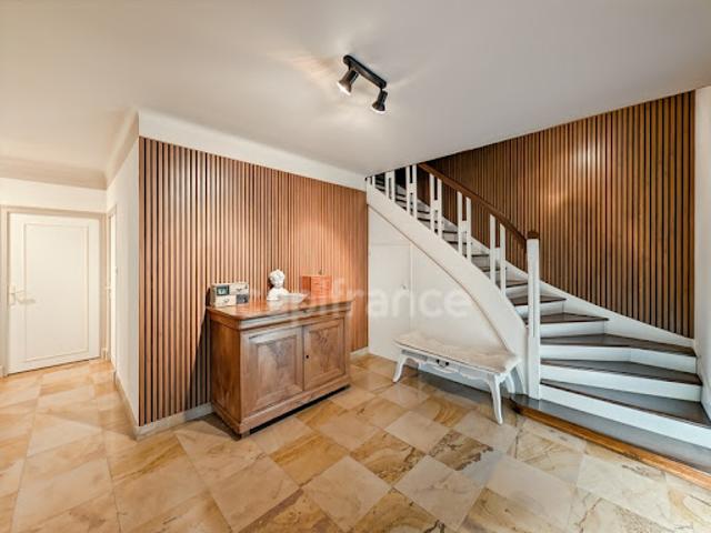 Vente Maison 7 pièces 189 m2 Saint marcel