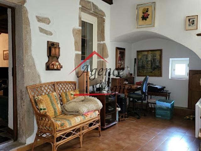 Vente Maison 7 pièces 180 m2 Meyrannes
