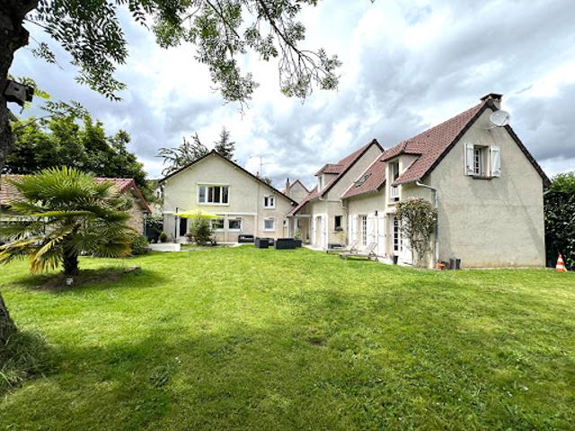 Vente Maison 7 pièces 180 m2 Montfort l'Amaury