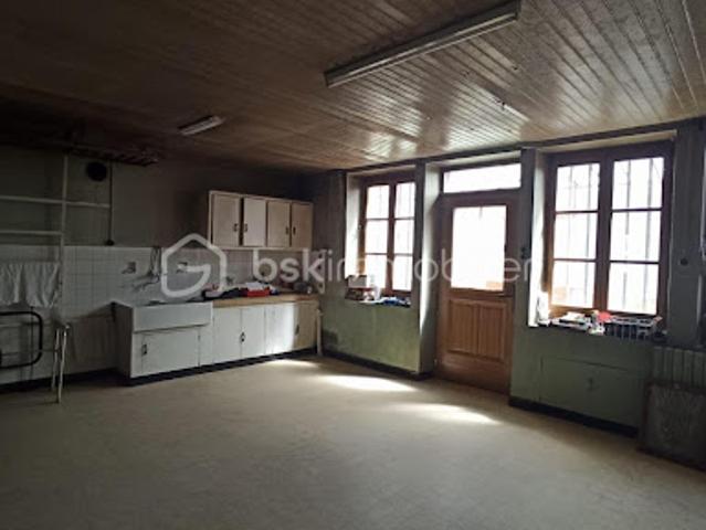 Vente Maison 7 pièces 180 m2 Neuville sur Ain