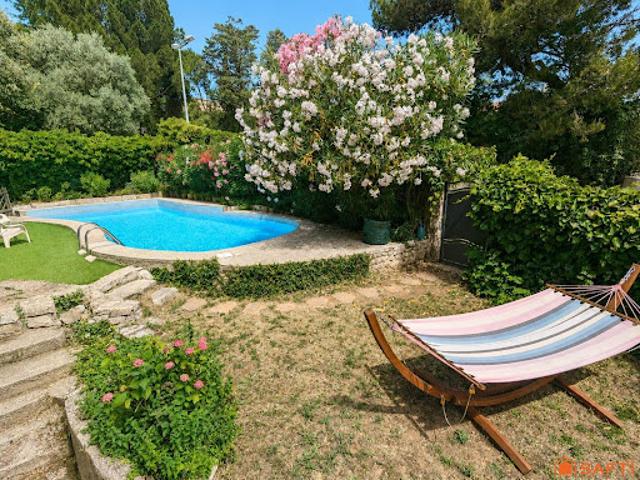 Vente Maison 7 pièces 180 m2 Nimes