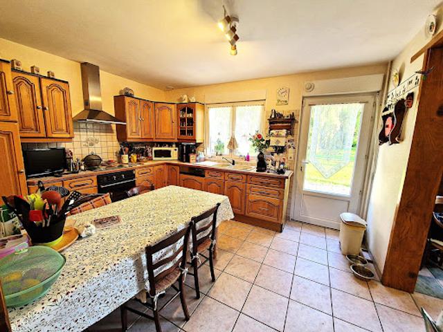 Vente Maison 7 pièces 180 m2 Authieule