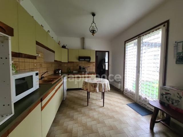 Vente Maison 7 pièces 180 m2 Aigre