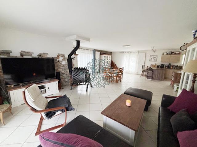 Vente Maison 7 pièces 180 m2 Andeville