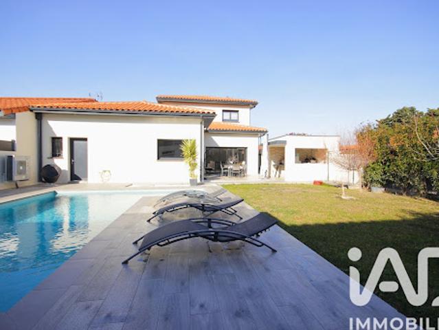 Vente Maison 7 pièces 180 m2 Canohès