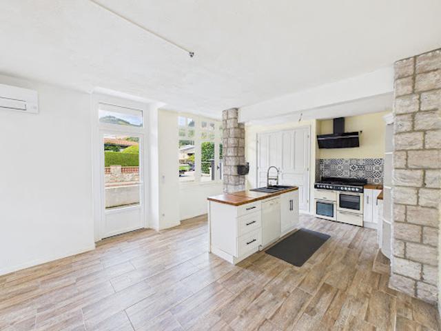 Vente Maison 7 pièces 180 m2 Le Cheylard