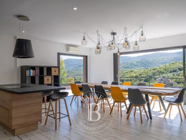 Vente Maison 7 pièces 180 m2 Porticcio