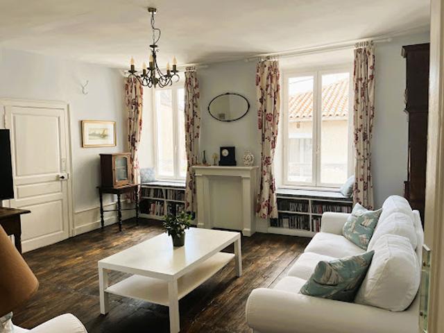 Vente Maison 7 pièces 180 m2 Rochechouart