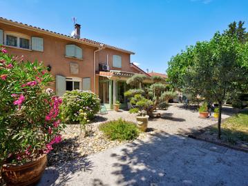 Vente Maison 7 pièces 180 m2 Saint Priest