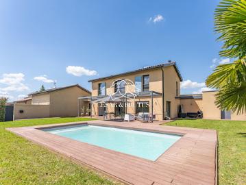 Vente Maison 7 pièces 180 m2 Sathonay Village