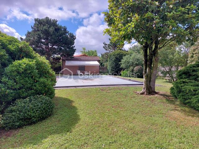 Vente Maison 7 pièces 180 m2 Villeneuve Tolosane
