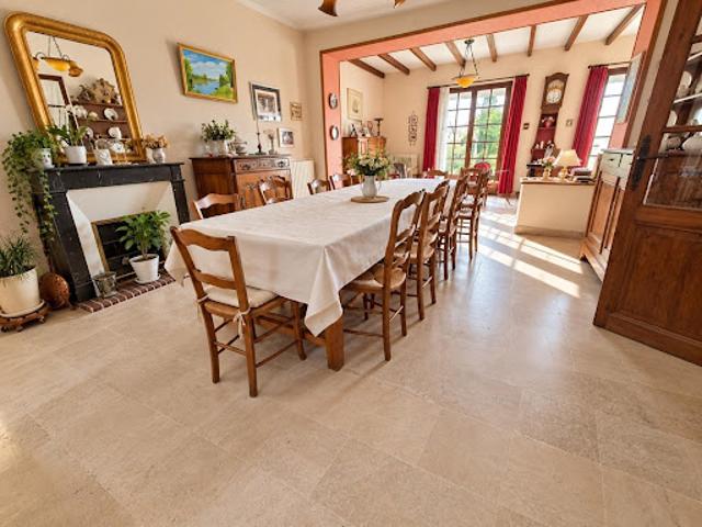 Vente Maison 7 pièces 181 m2 Matha