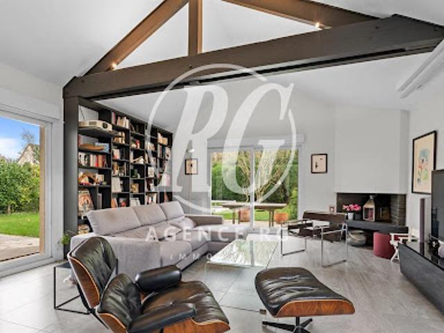 Vente Maison 7 pièces 181.3 m2 La Celle Saint Cloud