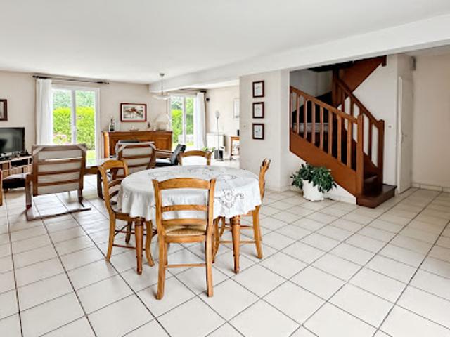 Vente Maison 7 pièces 182 m2 Courdimanche