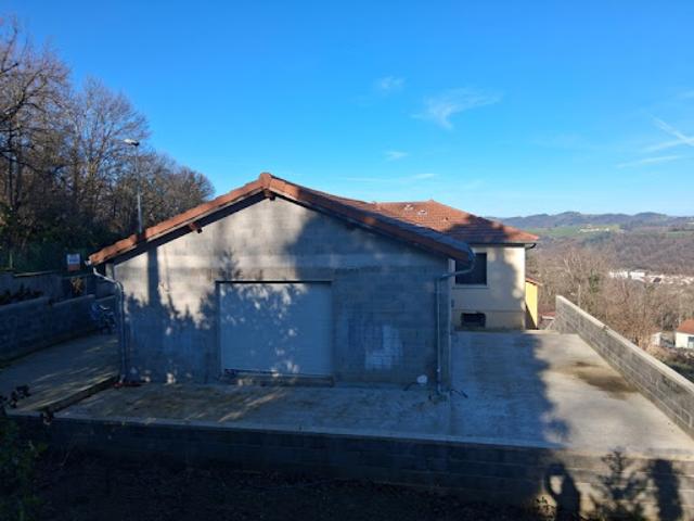 Vente Maison 7 pièces 182 m2 Le Chambon Feugerolles