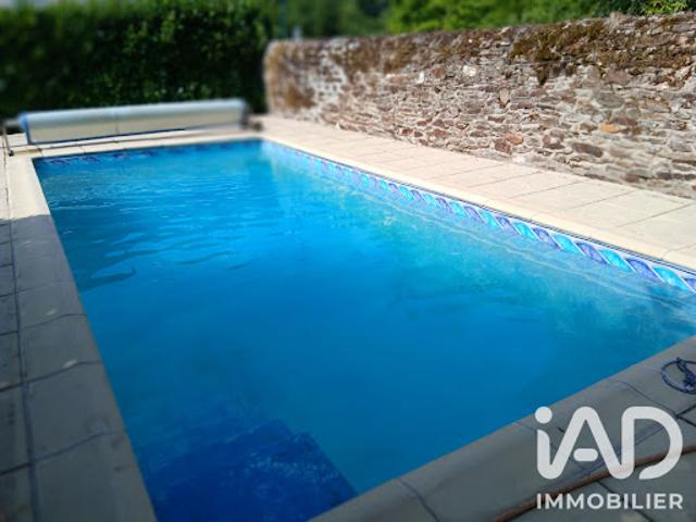 Vente Maison 7 pièces 182 m2 Saint Priest les Fougères